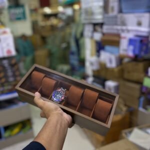 6-Grid Wooden Watch Box – Elegant Watch Organizer